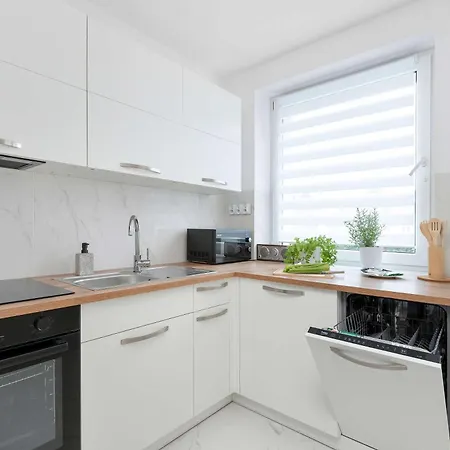 Apartament Cosy With A Balcony For 6 People In A Neighbourhood By Renters