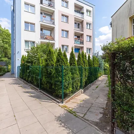 Cosy With A Balcony For 6 People In A Neighbourhood By Renters Apartament